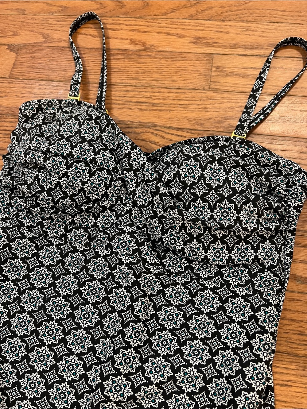 Shore Shapes One Piece Swimsuit Black White Floral Print Size 12 Tummy Control - Picture 6 of 12